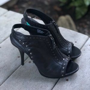 B. Makowsky Black Leather Heels